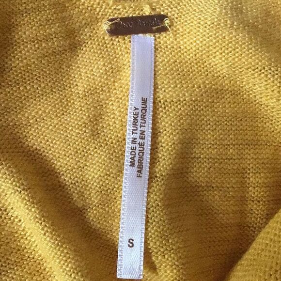 Free People Cloud Nine Yellow Knit Tunic Tank Top NEW - Picture 11 of 15